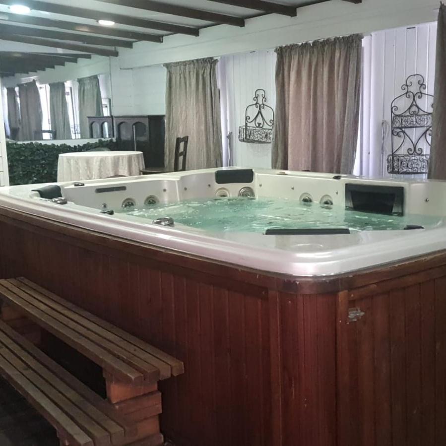 Puy Ahuzat Haosher Hotel Тверия Экстерьер фото