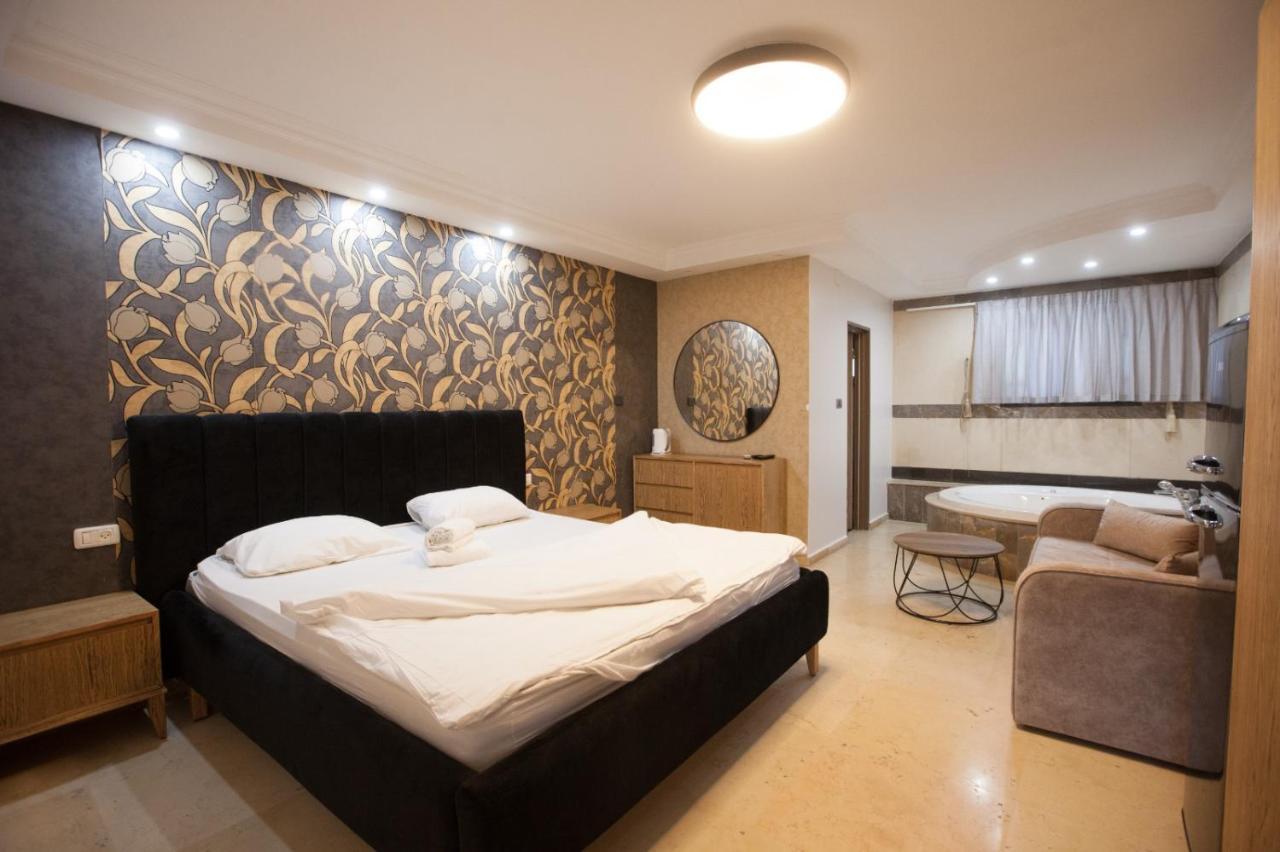 Puy Ahuzat Haosher Hotel Тверия Экстерьер фото