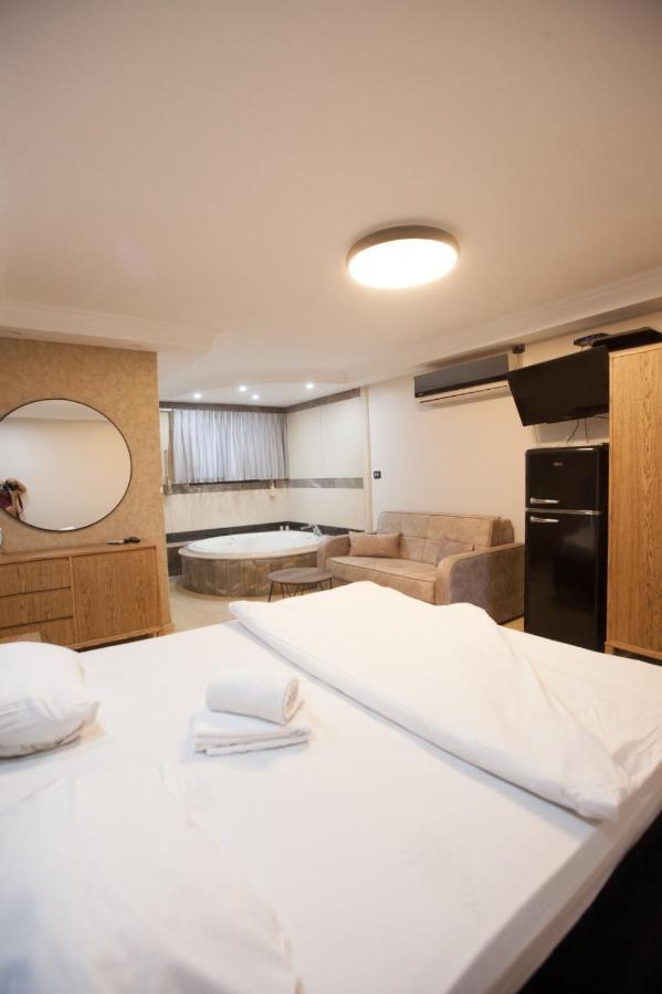 Puy Ahuzat Haosher Hotel Тверия Экстерьер фото