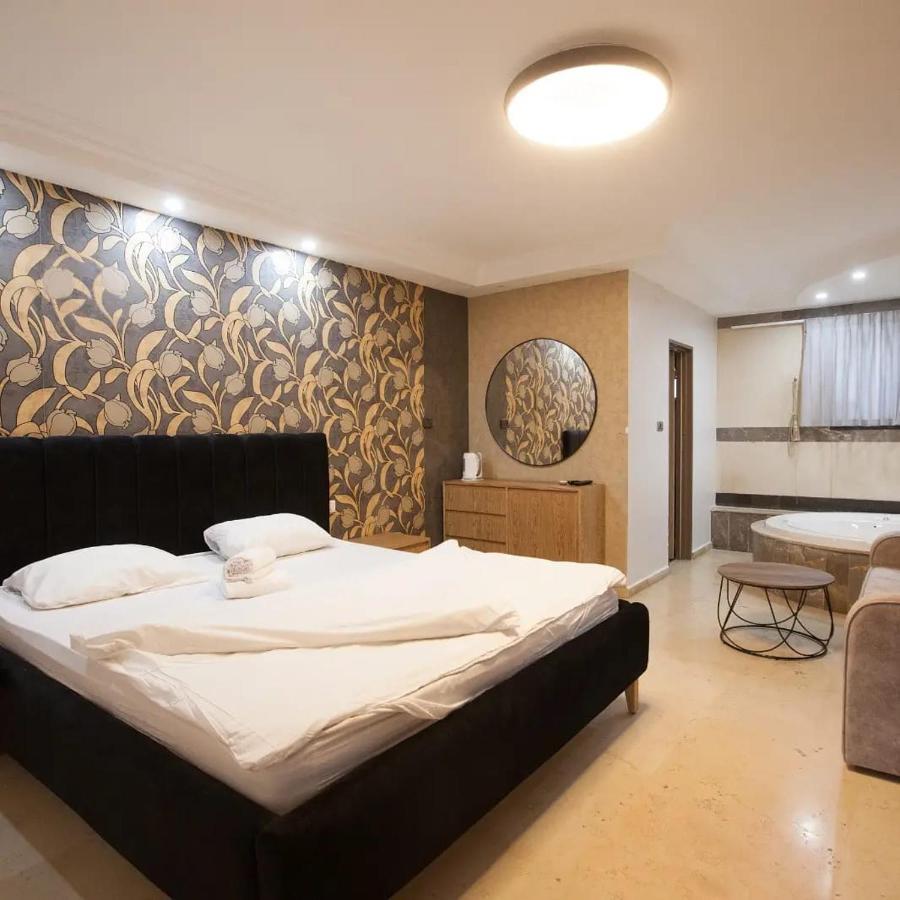 Puy Ahuzat Haosher Hotel Тверия Экстерьер фото